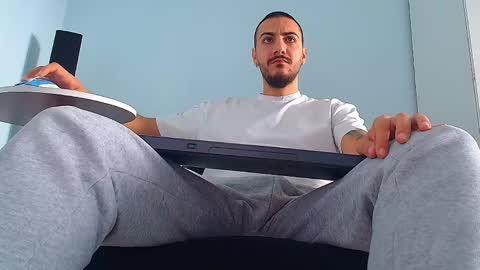 Snapshot of andrewbanner chatting on October 28, 2025, 7:01 am MasterRomania online show from October 28, 2025, 7:01 am