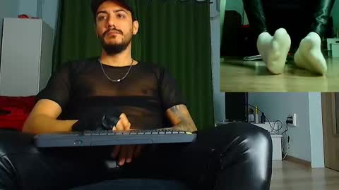 Snapshot of andrewbanner chatting on November 10, 2025, 6:23 am MasterRomania online show from November 10, 2025, 6:23 am