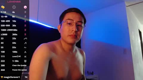 Snapshot of andrewmhilton_ chatting on January 7, 2025, 12:45 am andrewmhilton_ online show from January 7, 2025, 12:45 am
