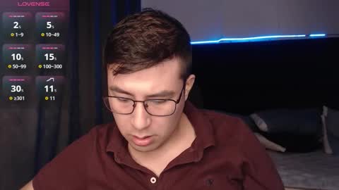 andrewmhilton_ online show from December 5, 2025, 3:04 am