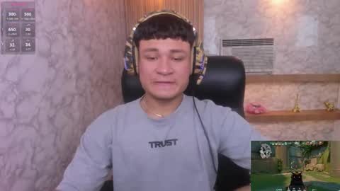 Andrew online show from December 22, 2025, 9:12 pm