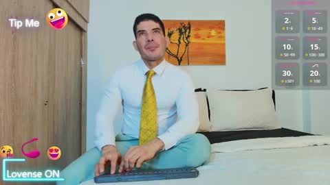 andrewstelee online show from September 20, 2025, 4:46 am