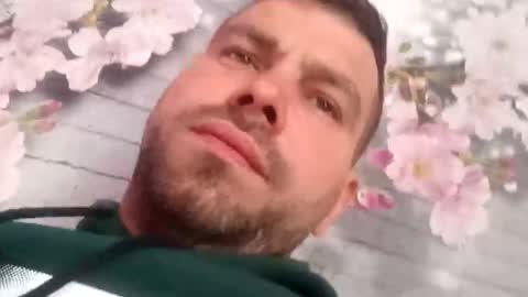 andrey21q online show from April 10, 2026, 9:25 am