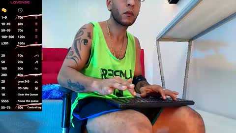   online show from October 16, 2025, 7:59 pm