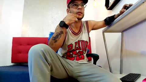   online show from November 9, 2025, 3:27 am