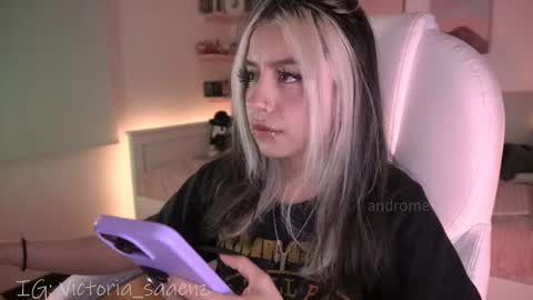 Victoria Senz  online show from October 9, 2025, 9:46 pm