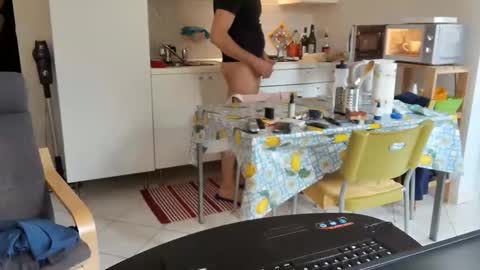 Snapshot of androx77 chatting on November 1, 2025, 10:17 am androx77 online show from November 1, 2025, 10:17 am