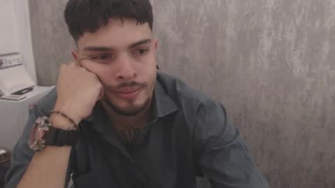 Snapshot of andruwolsom chatting on September 20, 2025, 7:59 pm andruwolsom online show from September 20, 2025, 7:59 pm