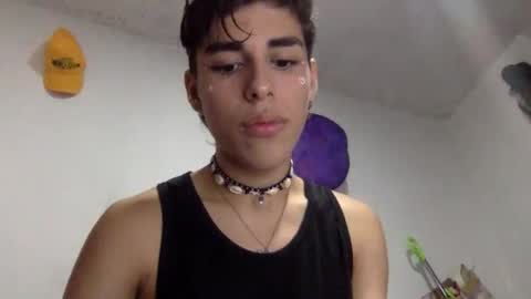 andryt31135 online show from May 17, 2026, 4:54 am
