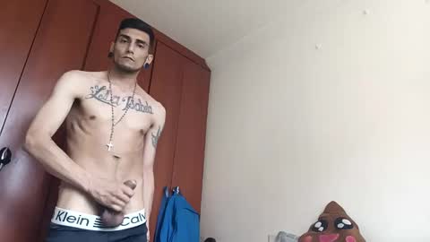 Snapshot of andsexbi69 chatting on November 24, 2025, 4:40 pm andsexbi69 online show from November 24, 2025, 4:40 pm