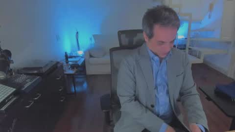 Andrew online show from June 3, 2026, 2:14 am