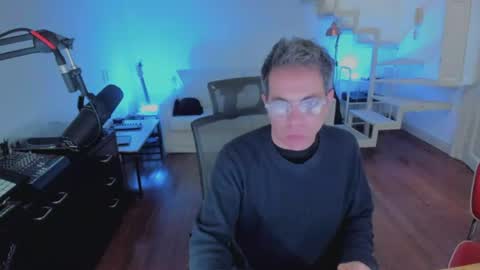 Andrew online show from July 30, 2026, 7:57 pm