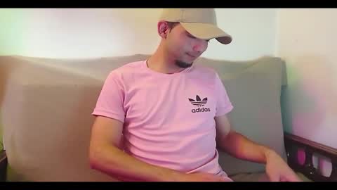 andy_magic_ online show from November 7, 2025, 12:43 am