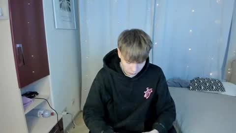 Snapshot of andyjey_ chatting on September 29, 2025, 8:02 pm Mandy and Andy online show from September 29, 2025, 8:02 pm