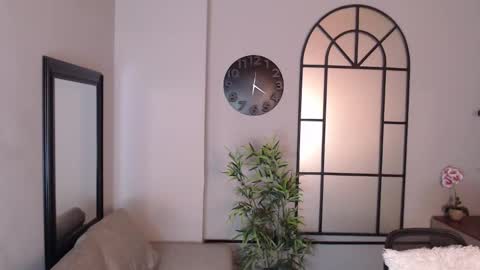 Snapshot of andyjoy_ chatting on January 15, 2025, 11:21 am Andy Joy online show from January 15, 2025, 11:21 am