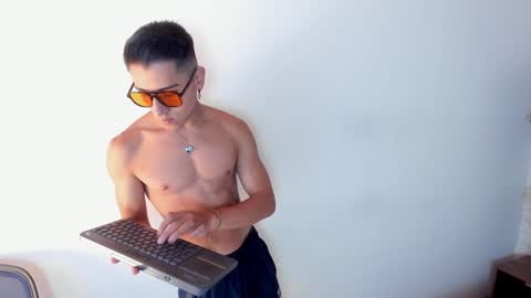 Snapshot of andyjoy_ chatting on January 30, 2025, 2:04 pm Andy Joy online show from January 30, 2025, 2:04 pm