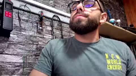 andyshr133 online show from July 9, 2026, 5:11 am