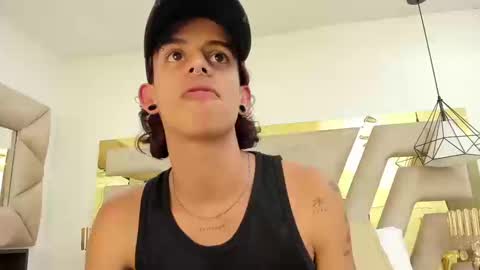 andyxibrat online show from September 8, 2025, 9:58 pm