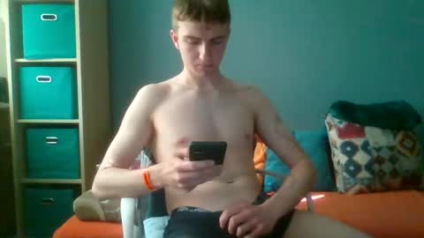 andyy_02 online show from May 23, 2026, 3:27 pm