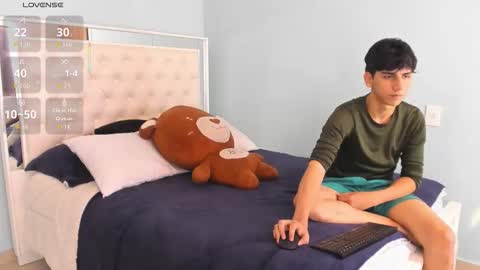 Andy online show from November 2, 2025, 2:08 pm