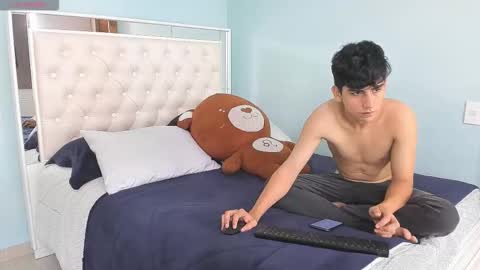 Andy online show from November 12, 2025, 9:03 pm