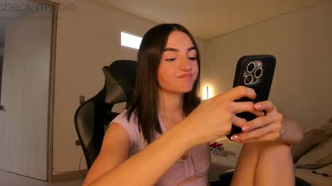      online show from February 28, 2025, 6:41 pm