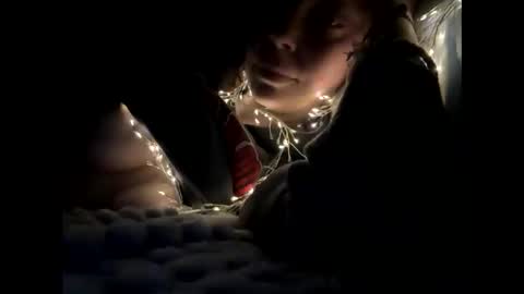 aneoakley online show from December 23, 2025, 7:39 am