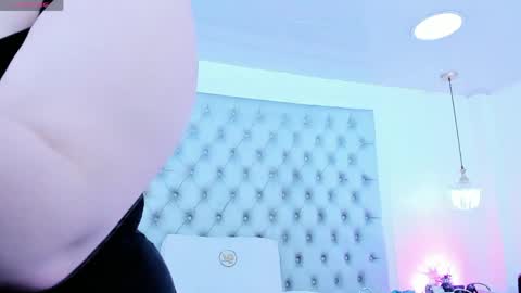 anette_cooper online show from June 3, 2026, 3:09 am