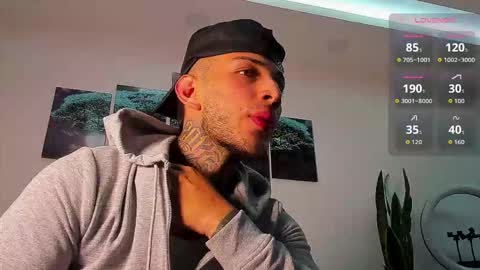 Angel online show from November 9, 2025, 11:19 am