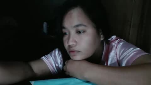 Snapshot of angel_0707 chatting on December 11, 2024, 2:09 am Angel online show from December 11, 2024, 2:09 am