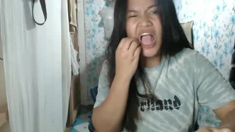 Snapshot of angel_0707 chatting on February 12, 2025, 8:06 am Angel online show from February 12, 2025, 8:06 am