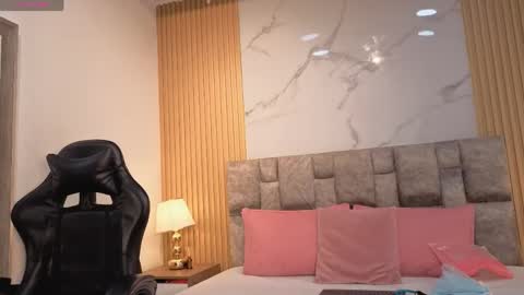 Snapshot of angel__kiss chatting on April 29, 2026, 11:36 am angel__kiss online show from April 29, 2026, 11:36 am
