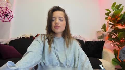 angel__vibe online show from October 22, 2025, 7:35 pm