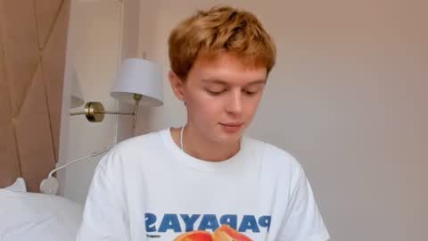 angel_andreww online show from July 7, 2026, 12:09 pm