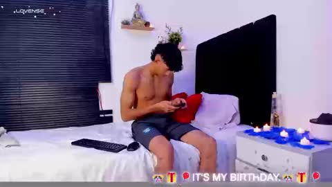 angel_boy0 online show from March 21, 2026, 4:39 am