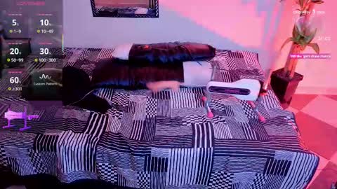 Snapshot of angel_dragun chatting on September 30, 2025, 5:23 am Angel-dragun online show from September 30, 2025, 5:23 am