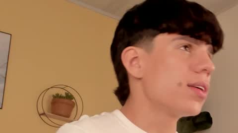 Snapshot of angel_eros_ chatting on February 22, 2026, 12:36 pm Angel online show from February 22, 2026, 12:36 pm