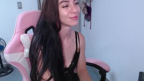 Angel Girl online show from April 28, 2026, 4:17 am