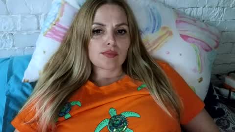 Snapshot of angel_girllovemy chatting on July 16, 2026, 11:27 am ANGEL online show from July 16, 2026, 11:27 am