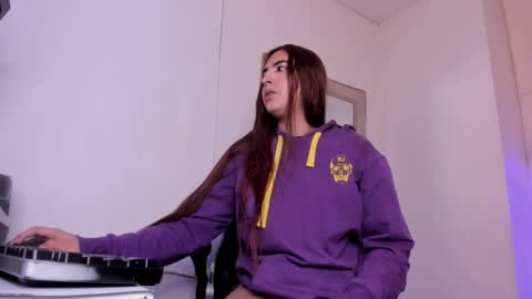 angel hardy online show from September 10, 2025, 10:48 am