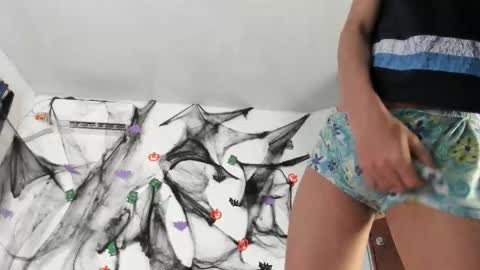 Snapshot of angel_hasss chatting on October 31, 2025, 4:02 am Angel of your dreams online show from October 31, 2025, 4:02 am