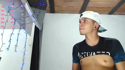 Snapshot of angel_latinboy chatting on November 17, 2025, 11:21 pm Angel online show from November 17, 2025, 11:21 pm