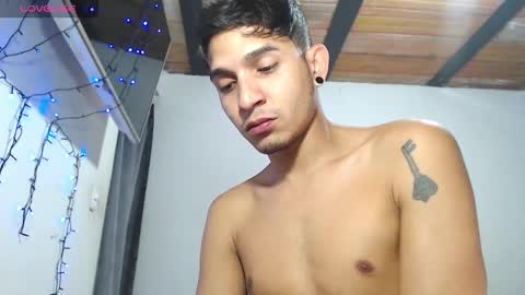 Snapshot of angel_latinboy chatting on November 20, 2025, 3:34 pm Angel online show from November 20, 2025, 3:34 pm