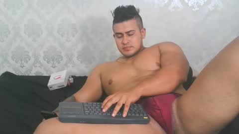 Angel Lein online show from November 6, 2025, 7:15 pm