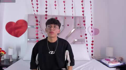 Snapshot of angel_luxx chatting on February 26, 2026, 7:35 pm Angel online show from February 26, 2026, 7:35 pm