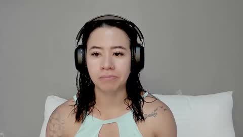 Angel online show from December 15, 2025, 4:33 pm