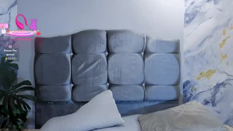 angel_medussa online show from May 18, 2026, 7:41 pm