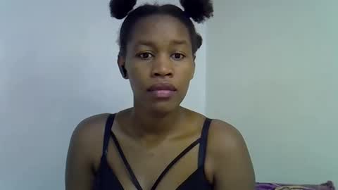 Snapshot of angel_mia5 chatting on November 13, 2025, 9:30 am angel_mia5 online show from November 13, 2025, 9:30 am