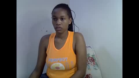 Snapshot of angel_mia5 chatting on December 21, 2025, 2:19 am angel_mia5 online show from December 21, 2025, 2:19 am