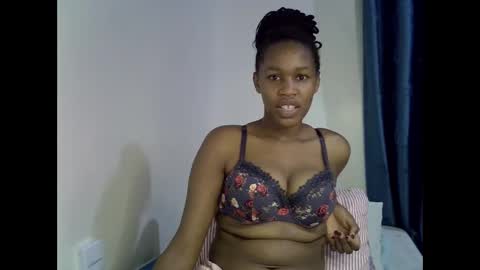 Snapshot of angel_mia5 chatting on March 15, 2026, 7:53 pm angel_mia5 online show from March 15, 2026, 7:53 pm